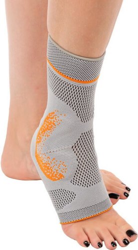 Суппорт голеностопа Bradex SF 1030