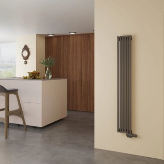 Дизайн-радиатор Faberg Toben 1/30 (8 секций, черный матовый RAL-9005)