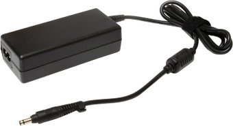 Сетевое зарядное Pitatel AD-144D